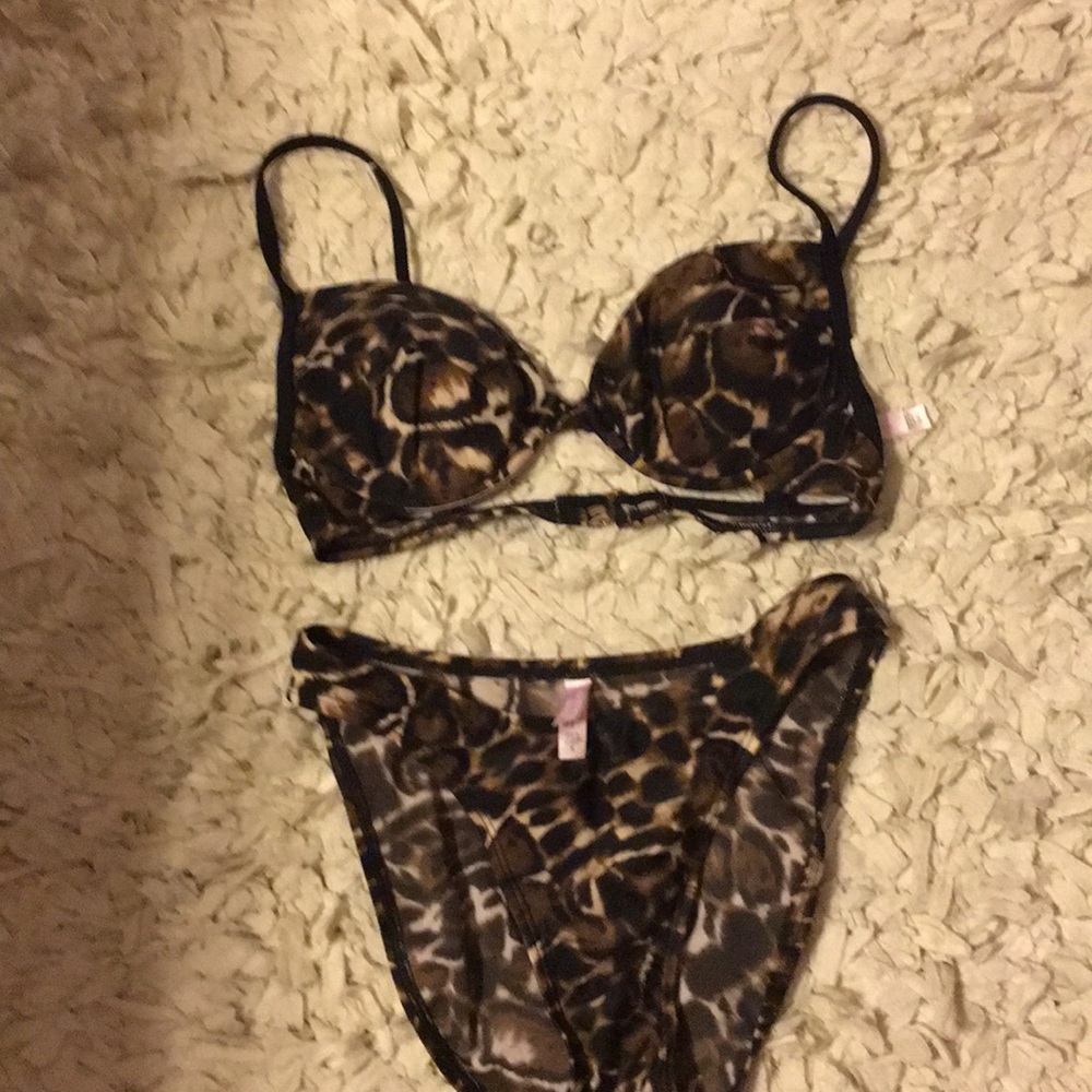 Victoria's Secret Leopard Bikini Top 34C Bottom S